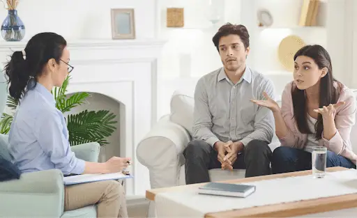 concerned parents meeting with doctor-dr.roseann